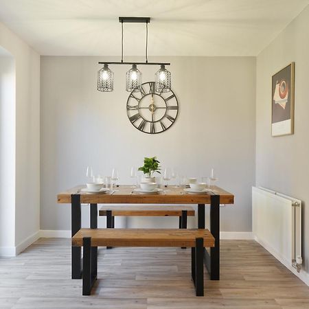 Mersey Way, Spacious 3 Bed Home, Close To Sheffield City Centre & Free Driveway Parking - Perfect For Workers, Groups & Families - Hosted By Stay Host Save Dış mekan fotoğraf